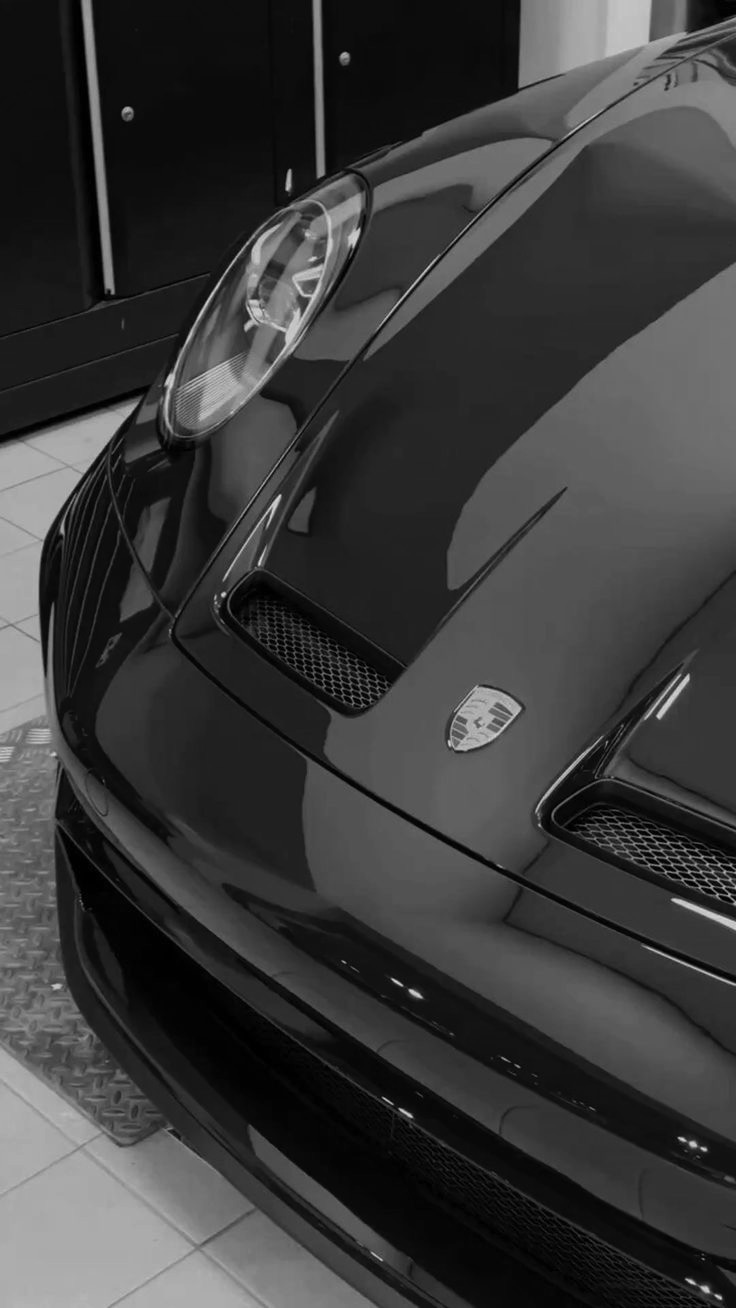 Flawless mirror gloss on a corrected Porsche 911 front end